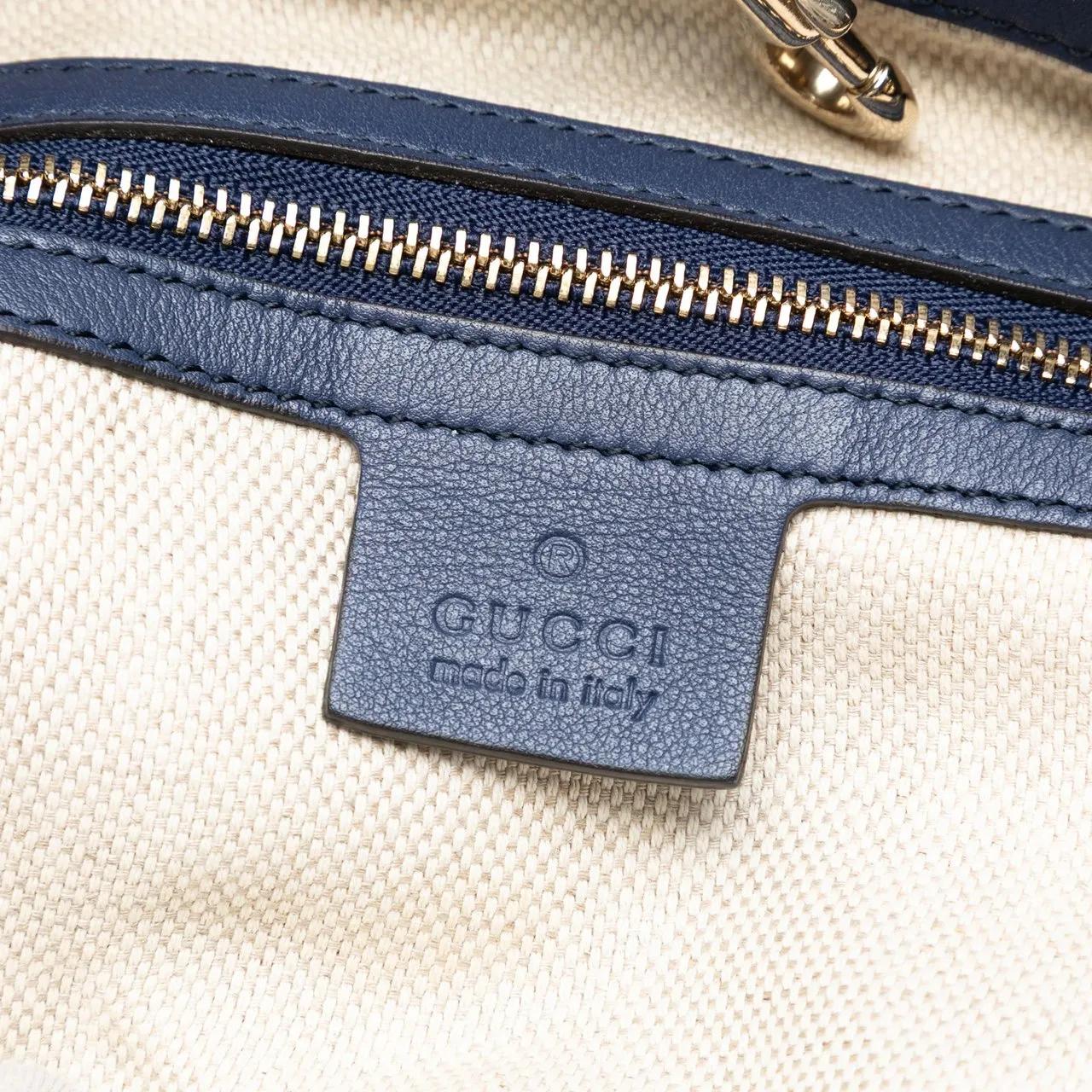 Thumbnail - Gucci Shopper - Medium Patent Soho Chain Tote - Gr. unisize - in Blau - für Damen