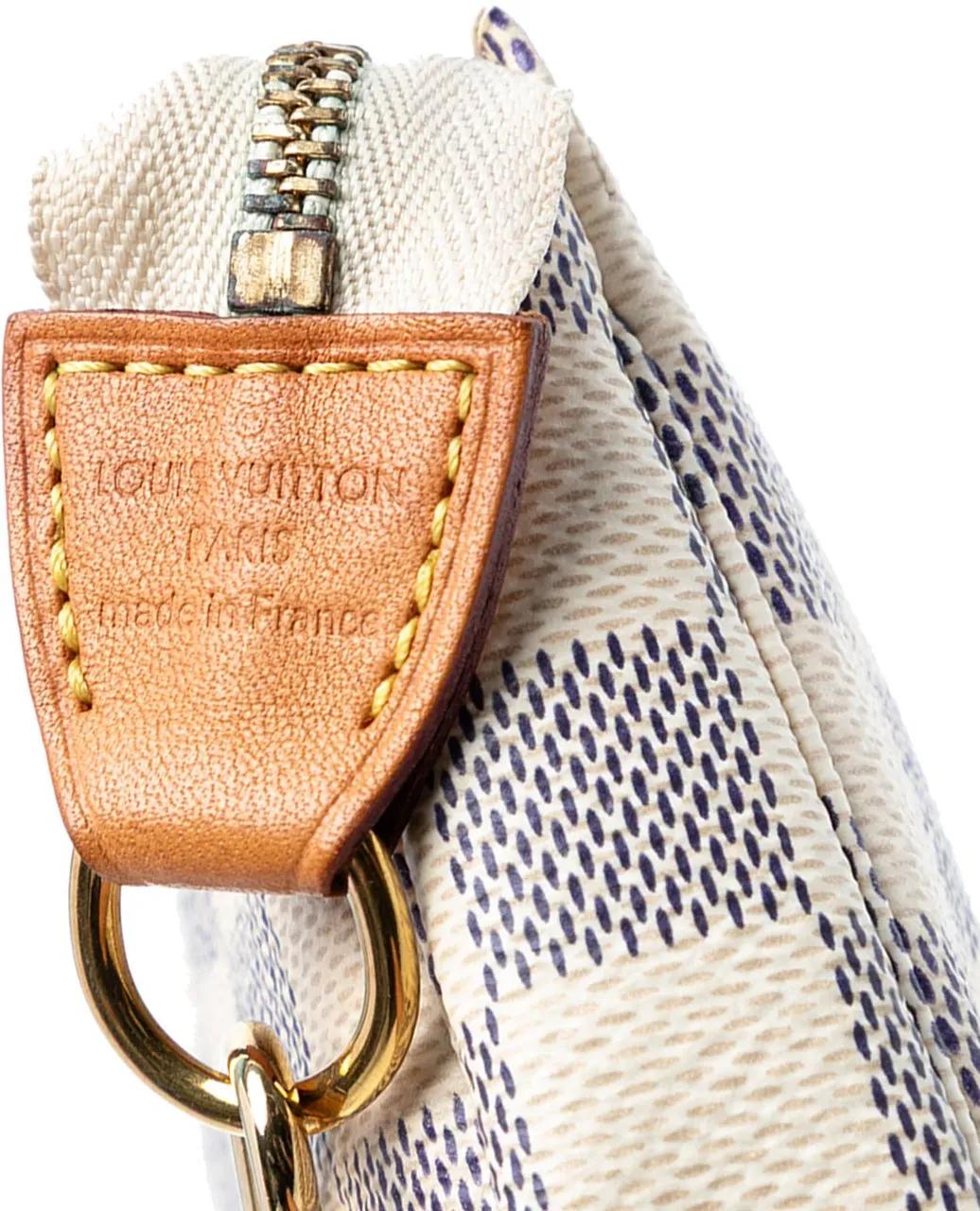 Thumbnail - Louis Vuitton Crossbody Bags - Damier Azur Mini Pochette Accessoires - Gr. unisize - in Weiß - für Damen