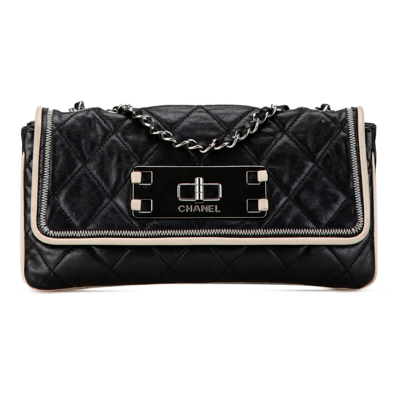 Chanel Sac à bandoulière Quilted Lambskin Reissue East West Flap schwarz