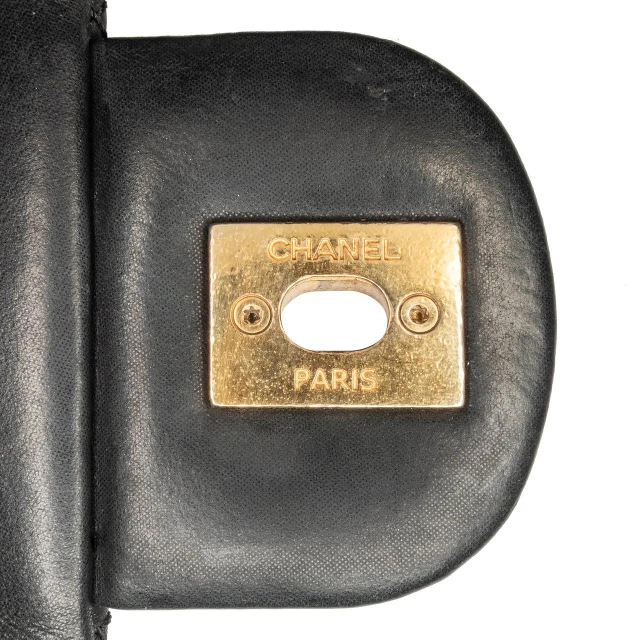 Chanel Shoppers Large Aged Calfskin Chic Quilt Flap in zwart