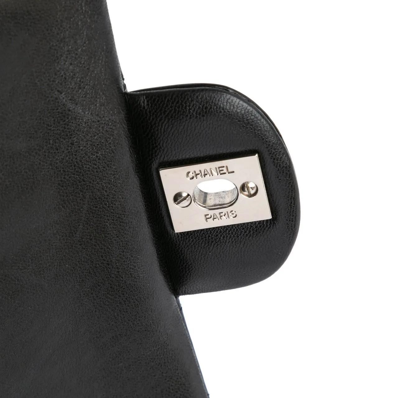 Chanel Hobo bags 2011 Medium Classic Patent Double Flap in zwart