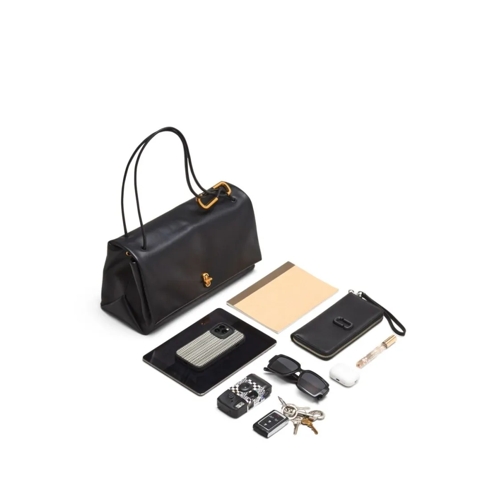 Marc Jacobs Schultertasche Black Bag With Gold-Tone Clasp And Vibrant Lining Black (Image 7)
