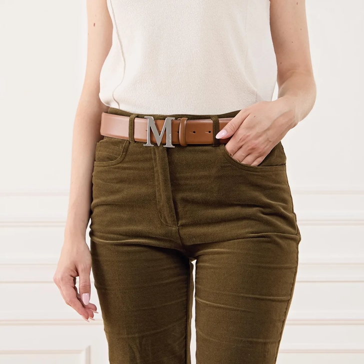 【関税&送料込】Max Mara Belts Brown Logo leather belt in brown - Max Mara | Mytheresa