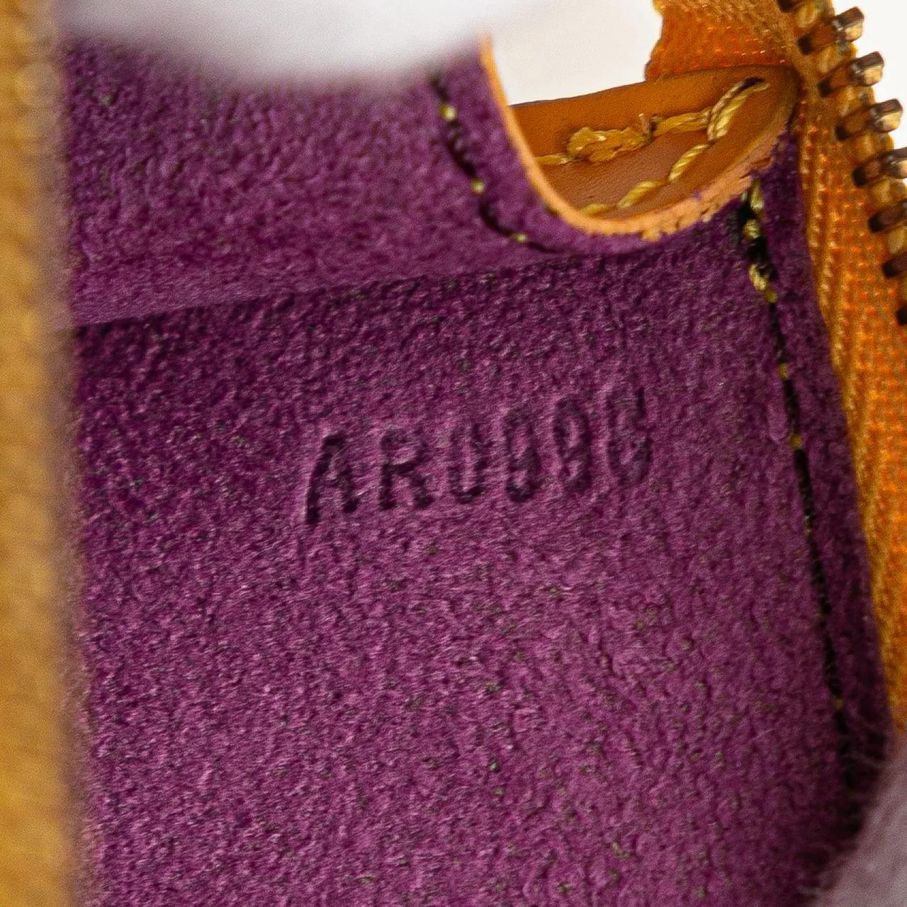 Thumbnail - Louis Vuitton Hobo Bags - Epi Pochette Accessoires - Gr. unisize - in Gelb - für Damen