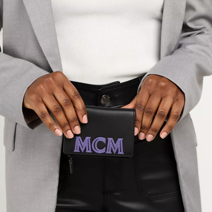 Mcm wallet on chain mens hot sale