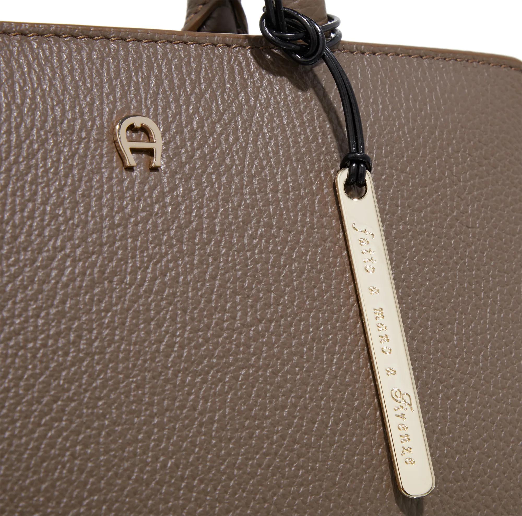 aigner Satchels Cybill in bruin