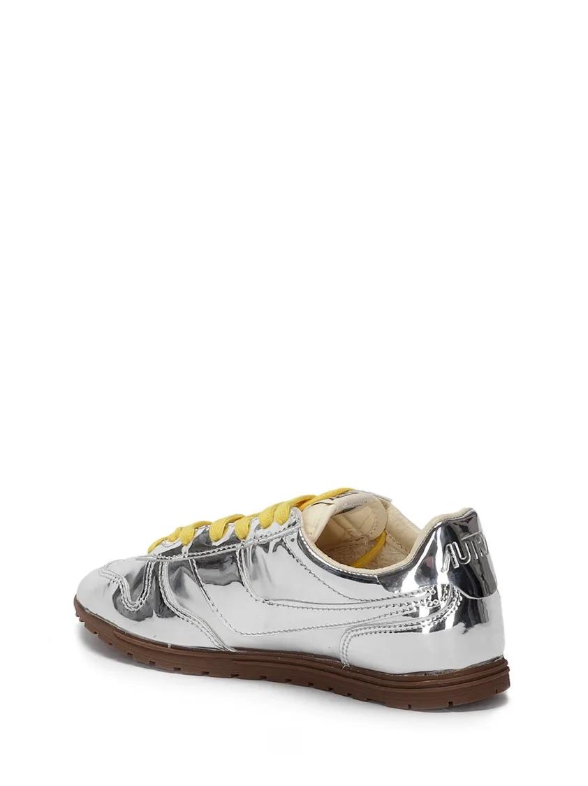 Thumbnail - Autry Low-Top Sneaker - Front Lace Sneakers In Bright Yellow And Shiny Sil - Gr. 40 (EU) - in Silber - für Damen