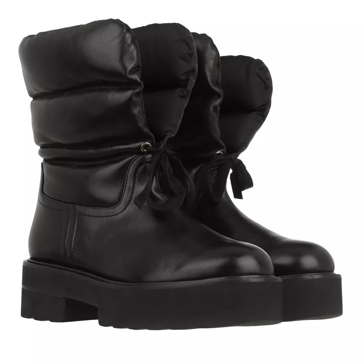 Stuart weitzman hot sale snow boots