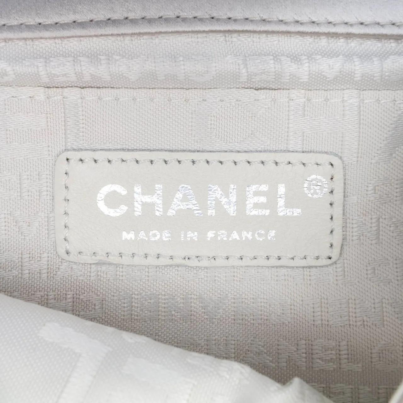 Thumbnail - Chanel Crossbody Bags - 2005-2006 Satin Embellished Mirror Flap with Chain - für Damen