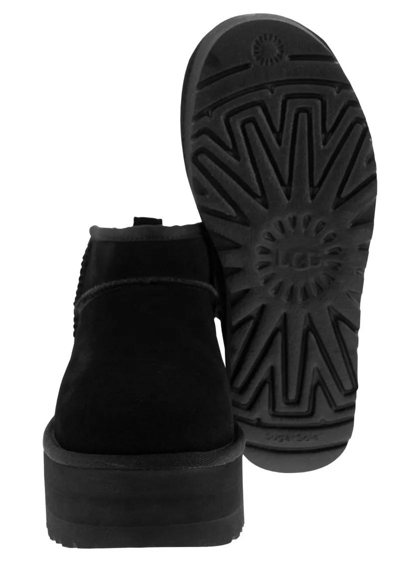 Thumbnail - UGG Stiefel - Ultra Mini Classic - Boots With Plateau - Gr. 5 - in Schwarz - für Damen