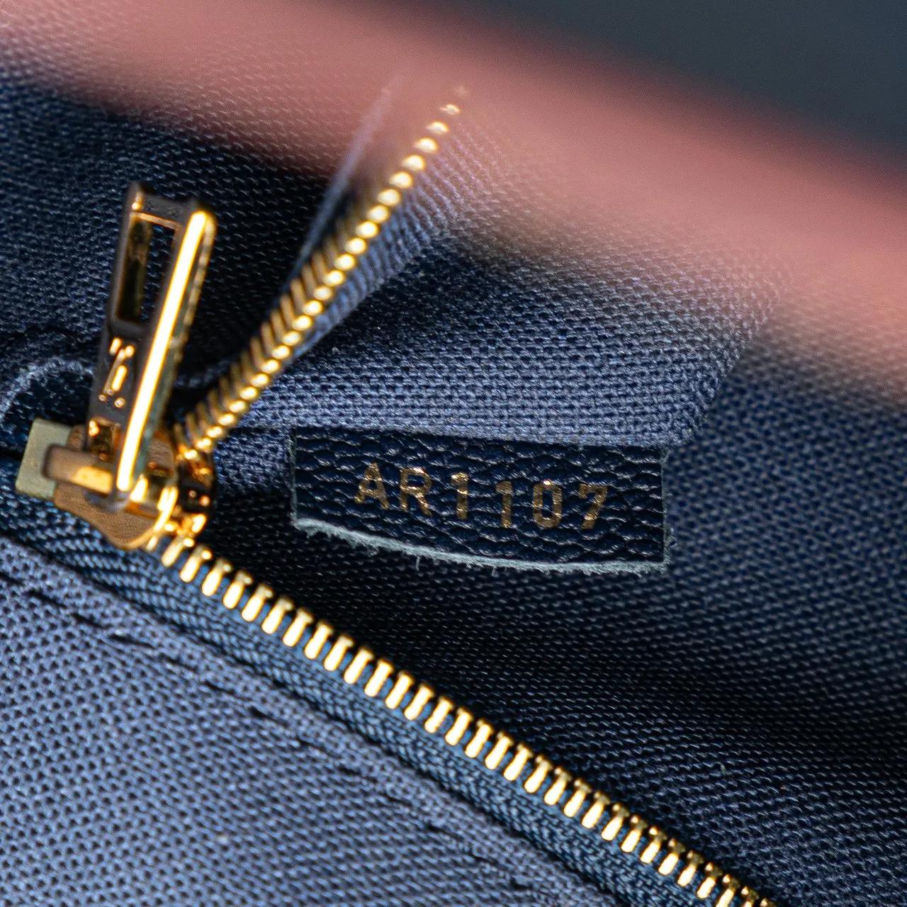 Thumbnail - Louis Vuitton Hobo Bags - Epi Vaneau MM - Gr. unisize - in Blau - für Damen