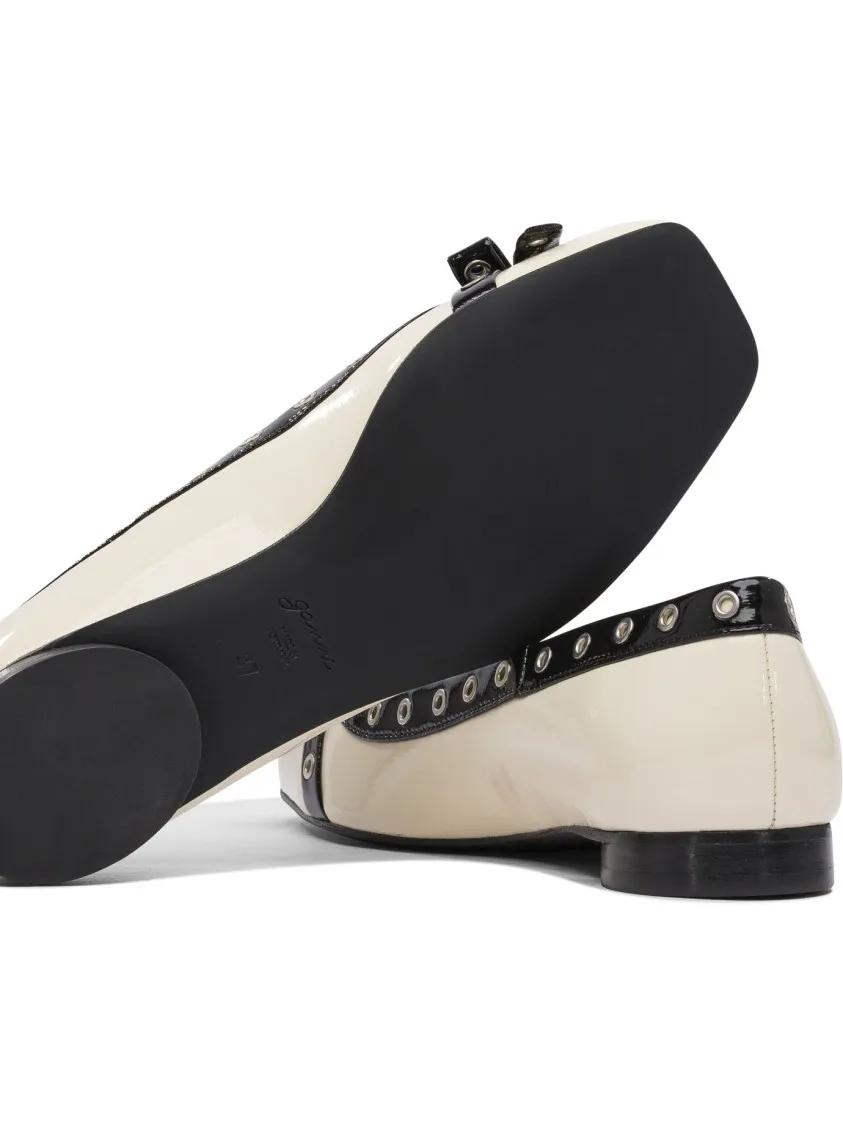 Thumbnail - Eyelet Bow Ballet Flats - Gr. 38 (EU) - in Weiß