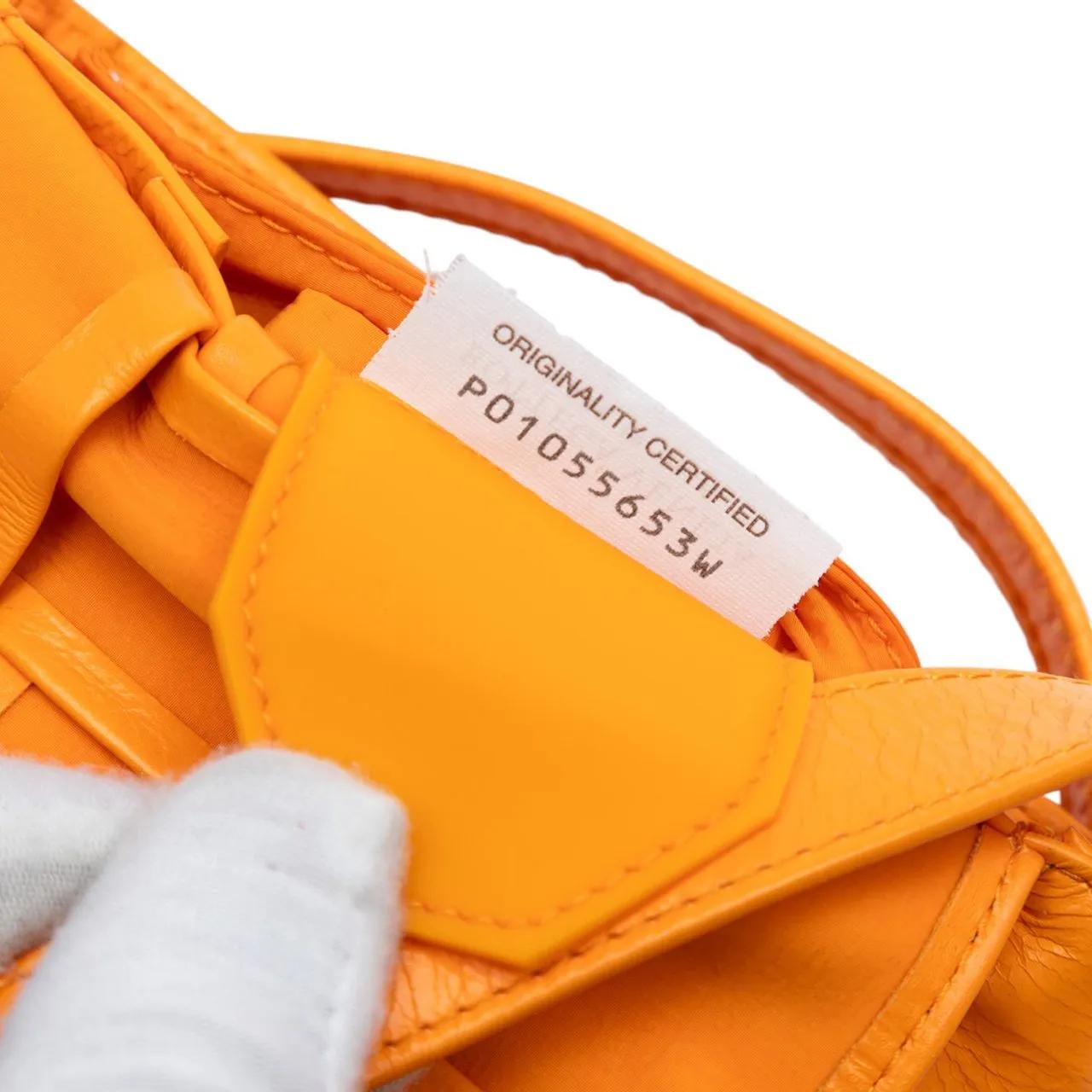 Thumbnail - Bottega Veneta Hobo Bags - Extra Mini Crinkled Lambskin Intrecciato Cassette - Gr. unisize - in Orange - für Damen