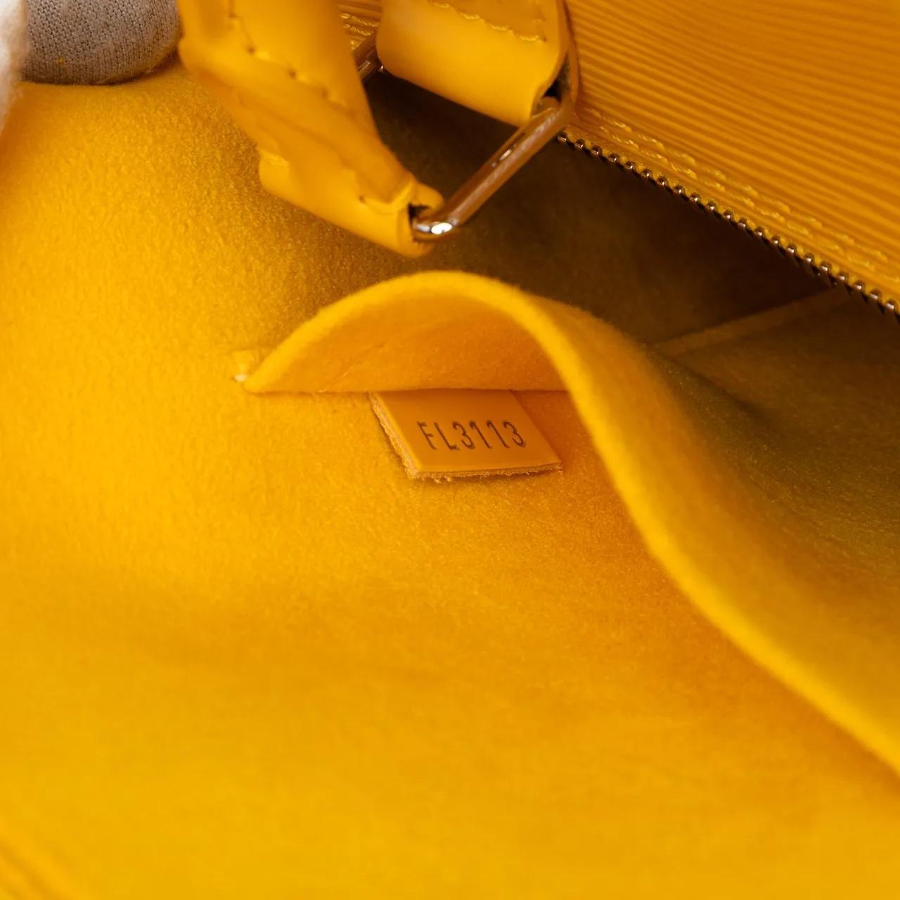 Thumbnail - Louis Vuitton Crossbody Bags - Epi Alma PM - Gr. unisize - in Gelb - für Damen