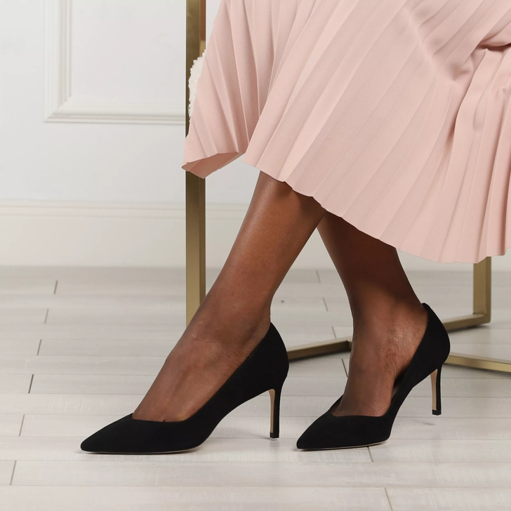 Stuart deals weitzman pumps