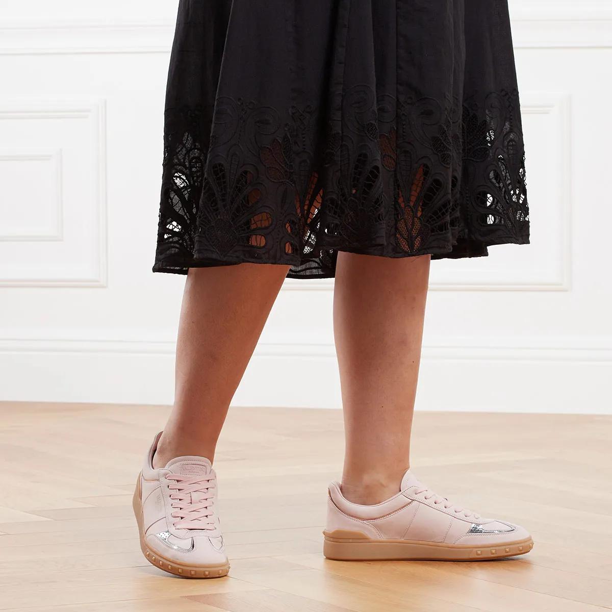 国内発送★VALENTINO★Roses UpVillage スニーカー Valentino Garavani Upvillage Sneaker Rose Quartz | Low-Top