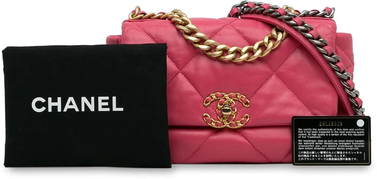 Chanel Hobo bags 2019 Medium Lambskin 19 Flap in poeder roze