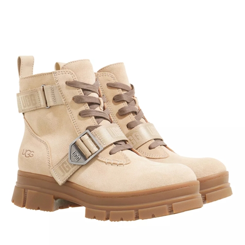 UGG W Ashton Lace Up Mustard Seed Schnürstiefel