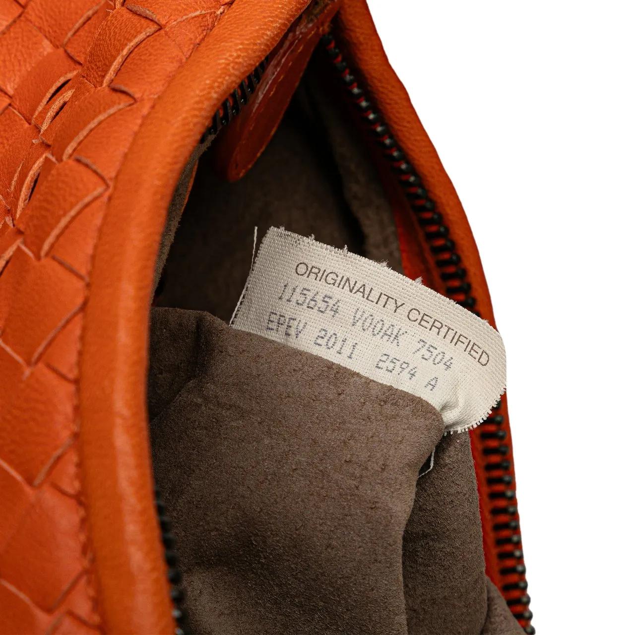 Thumbnail - Bottega Veneta Hobo Bags - Medium Nappa Intrecciato Fuzzy Veneta Hobo - Gr. unisize - in Orange - für Damen