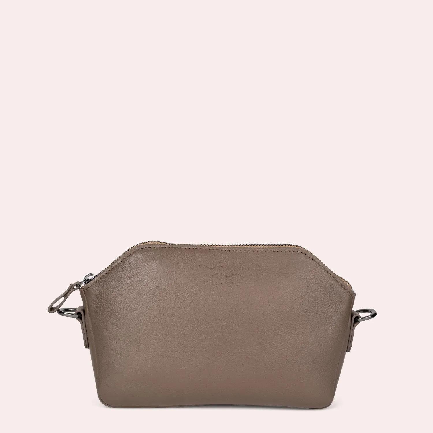 mine mina Crossbody Bags - MALIN – passt überall hinein. - Gr. unisize - in Taupe - für Damen