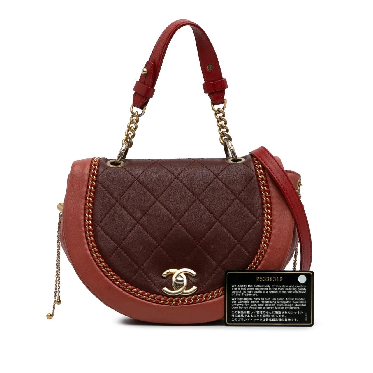 Thumbnail - Chanel Hobo Bags - 2018 Small Quilted Lambskin Chain Detail Saddle Ba - Gr. unisize - in Rot - für Damen
