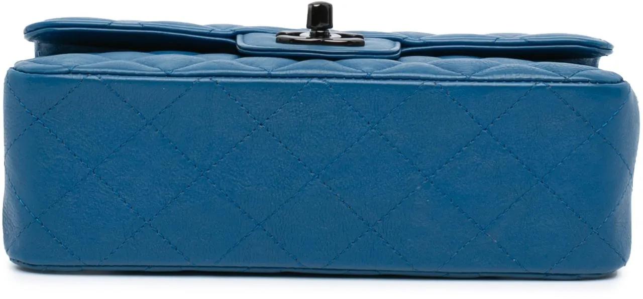 Chanel Shoppers Mini Rectangular Classic Lambskin Single Flap in blauw
