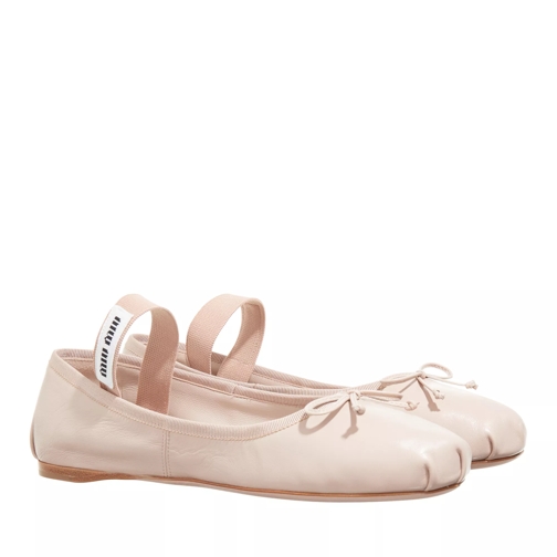 Miu Miu Street Style Logo Ballet Shoes Beige Ballerinaskor