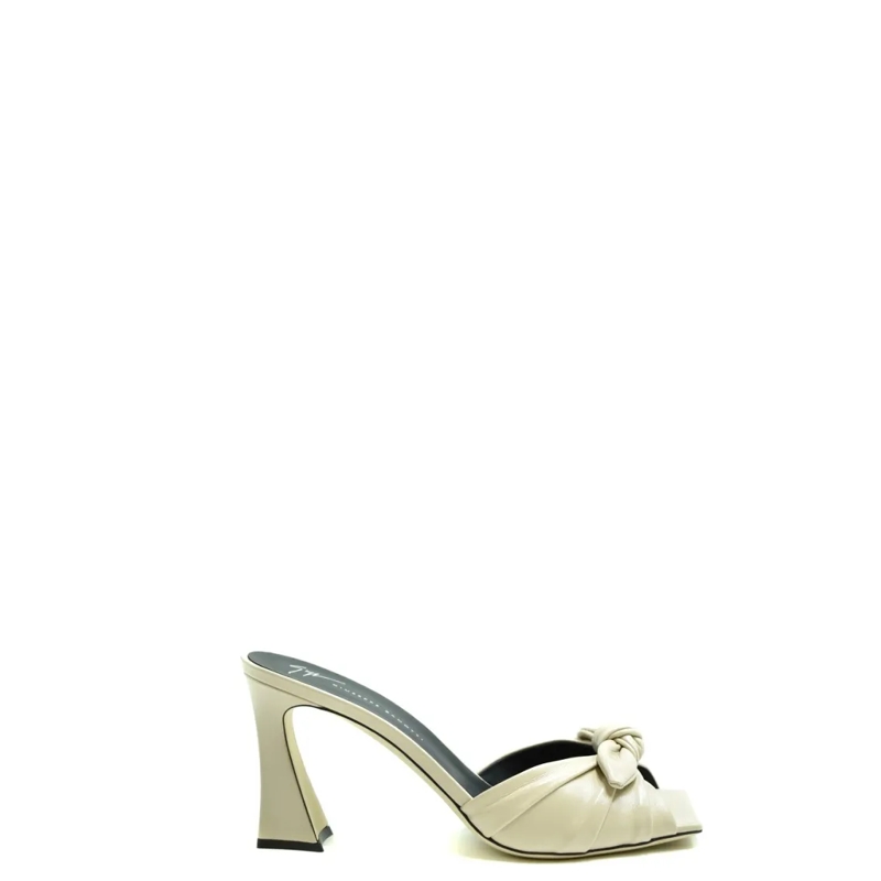 Giuseppe Zanotti Escarpins Vanilla Leather Pumps Neutrals