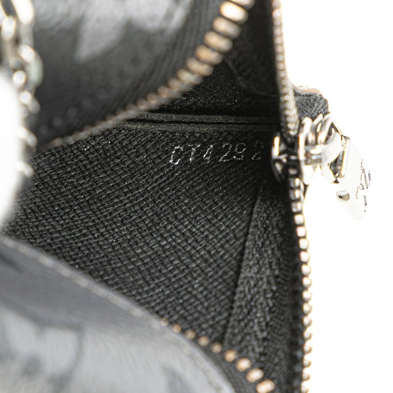 Louis Vuitton Kartenhalter Monogram Eclipse Reverse Pochette Cles grau (Image 9)