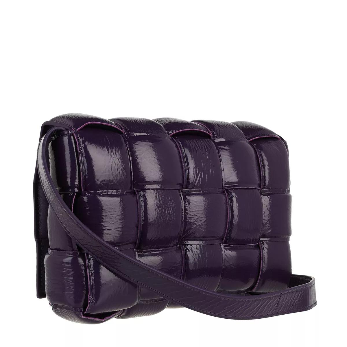 Bottega Veneta Crossbody bags Padded Cassette Shoulder Bag in paars