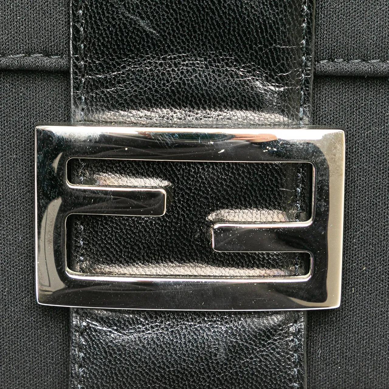 Thumbnail - Fendi Hobo Bags - Mini Nylon FF Lock Crossbody - Gr. unisize - in Schwarz - für Damen