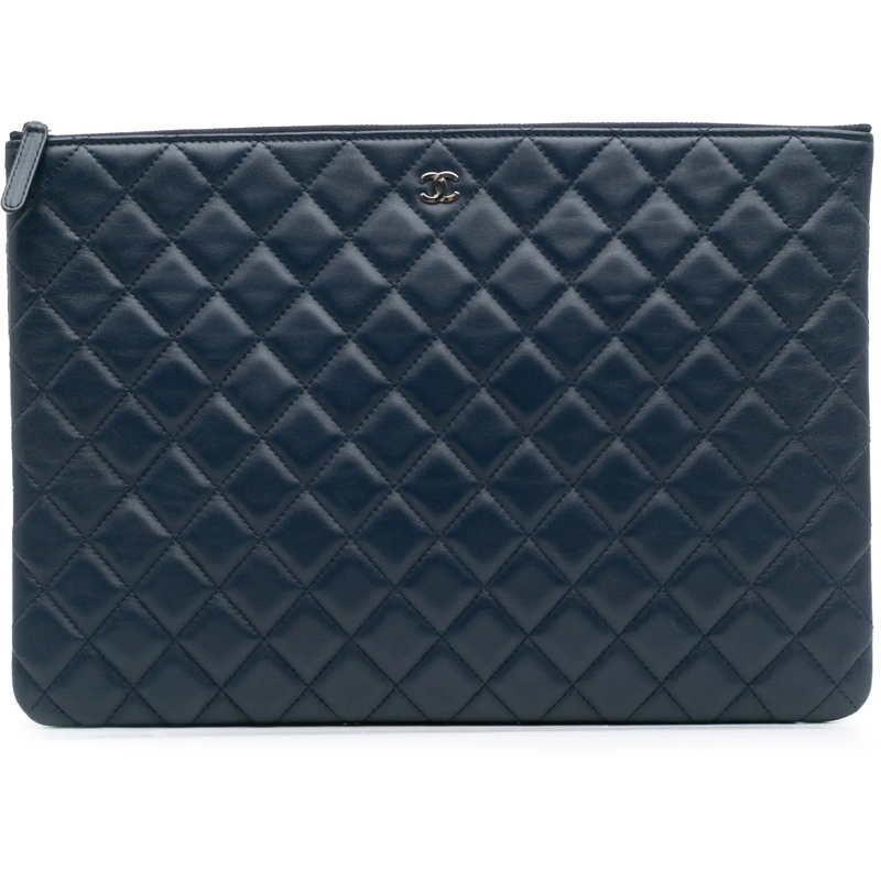 Chanel Pochette Large Quilted Lambskin O Case Clutch blau