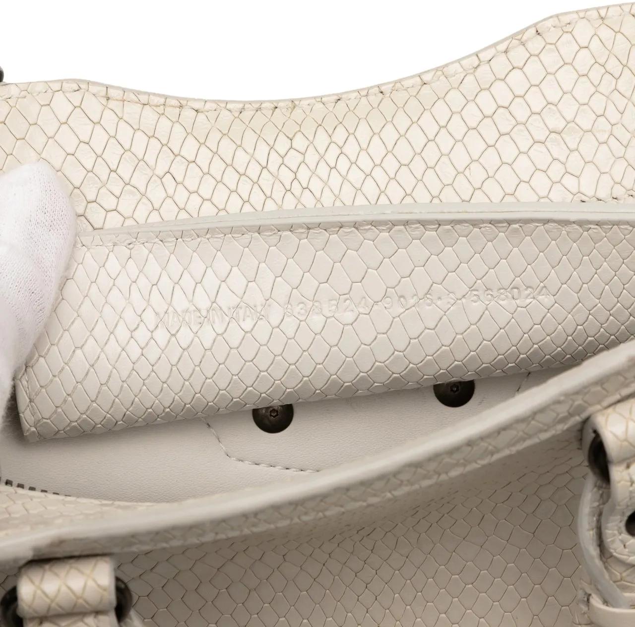 Thumbnail - Balenciaga Hobo Bags - Mini Python Embossed Calfskin Neo Classic City Sat - Gr. unisize - in Weiß - für Damen