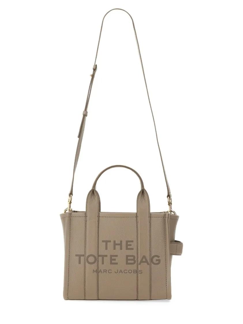 Marc Jacobs Shoppers & Totes The Tote Small Bag in bruin