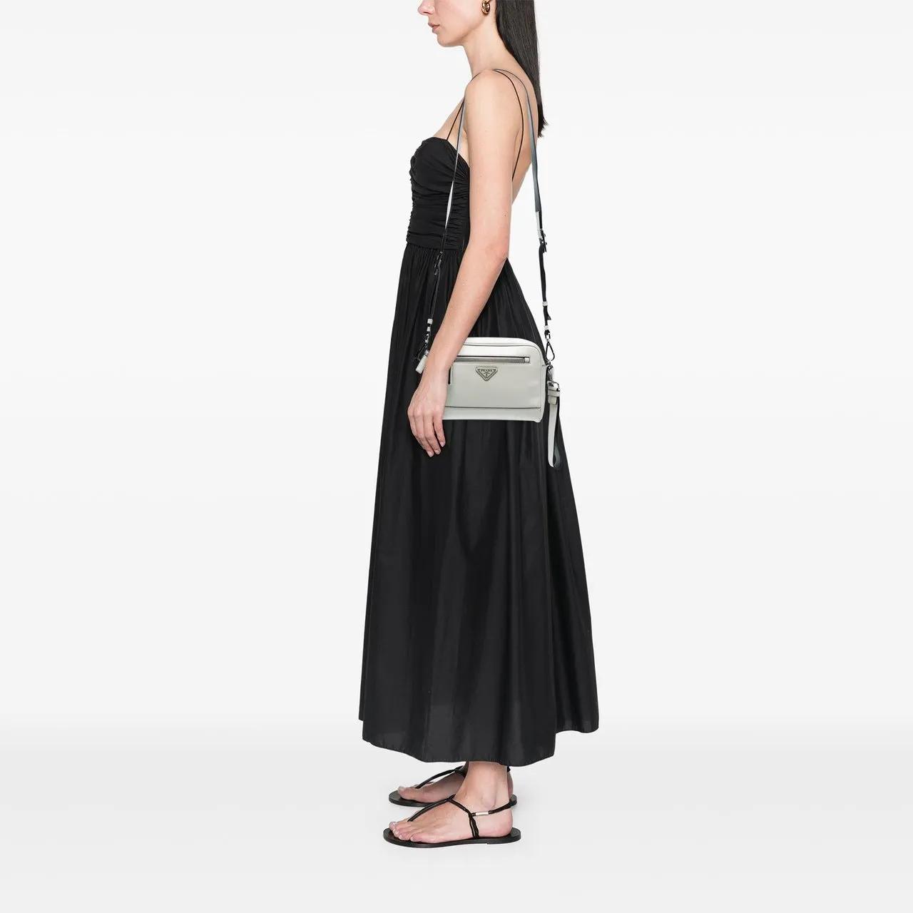 Thumbnail - Prada Hobo Bags - Saffiano Travel Triangle Wristlet Crossbody - Gr. unisize - in Weiß - für Damen