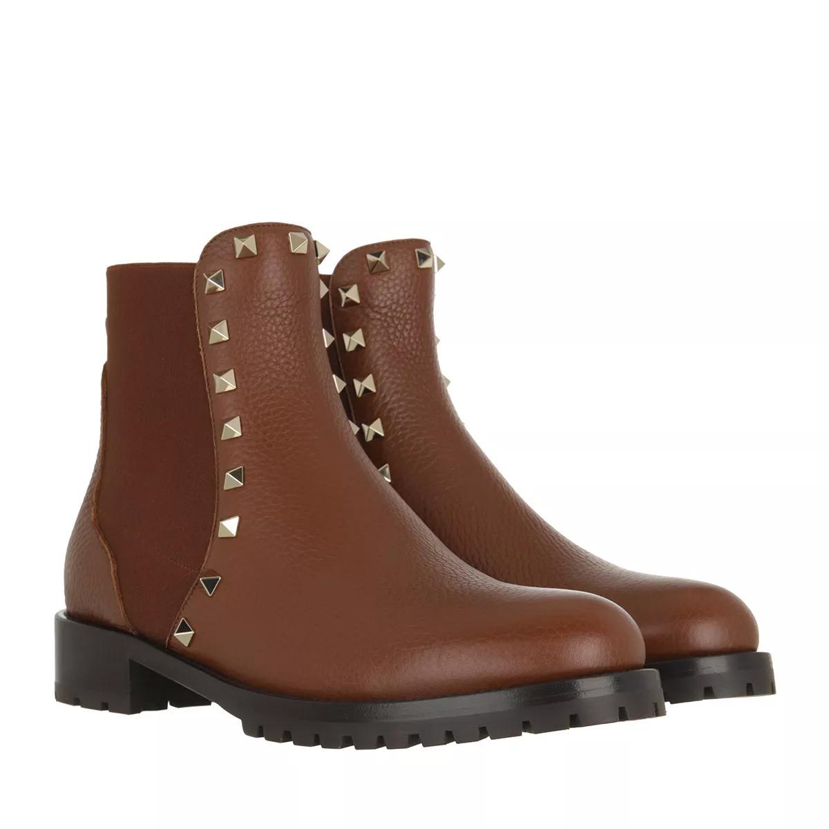 Indsprøjtning Undertrykke Afledning Valentino Garavani Rockstud Boots Chocolate Brown | Chelsea Boot |  fashionette