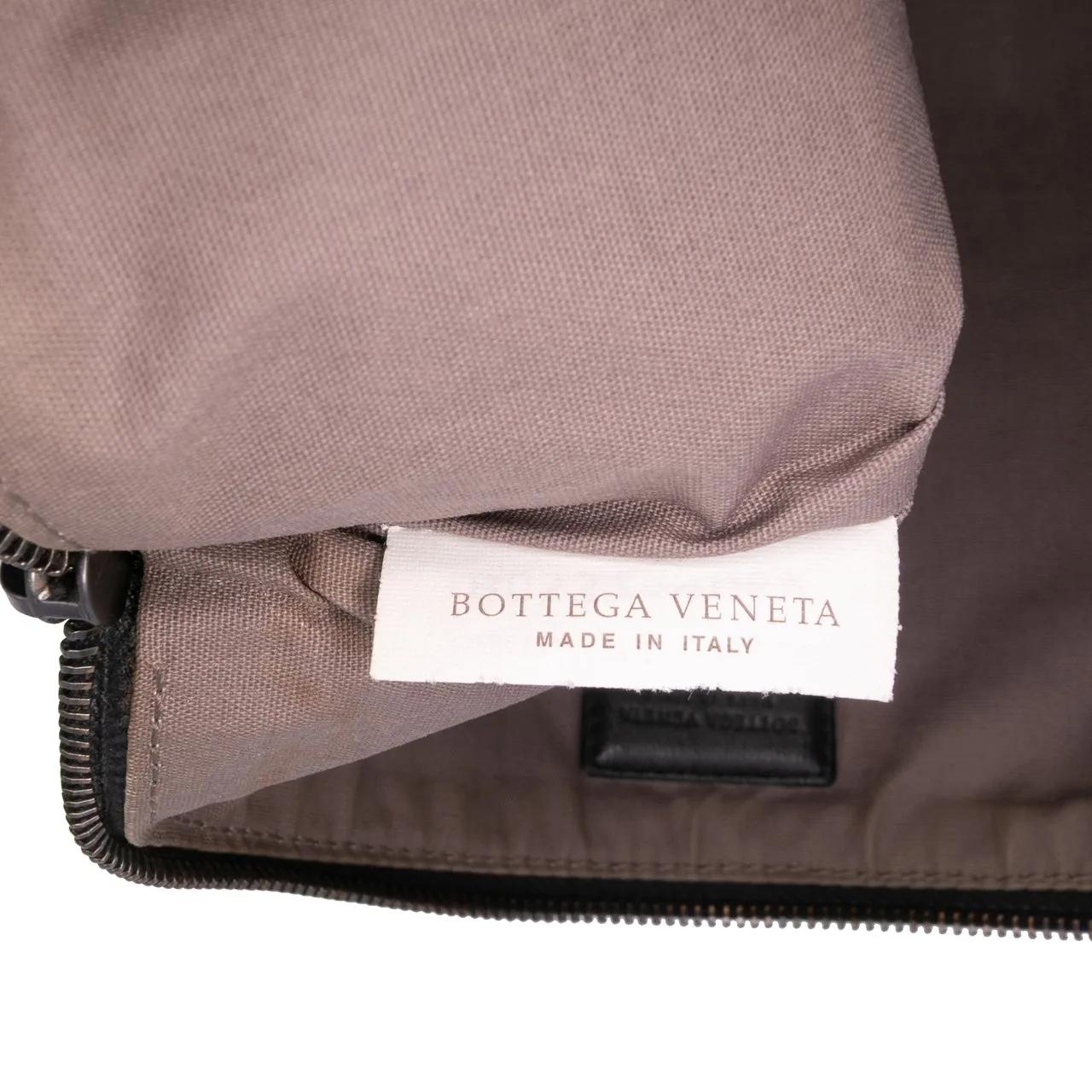 Thumbnail - Bottega Veneta Clutches - Large Nappa Intrecciato Flat Zip Biletto Pouch - Gr. unisize - in Schwarz - für Damen