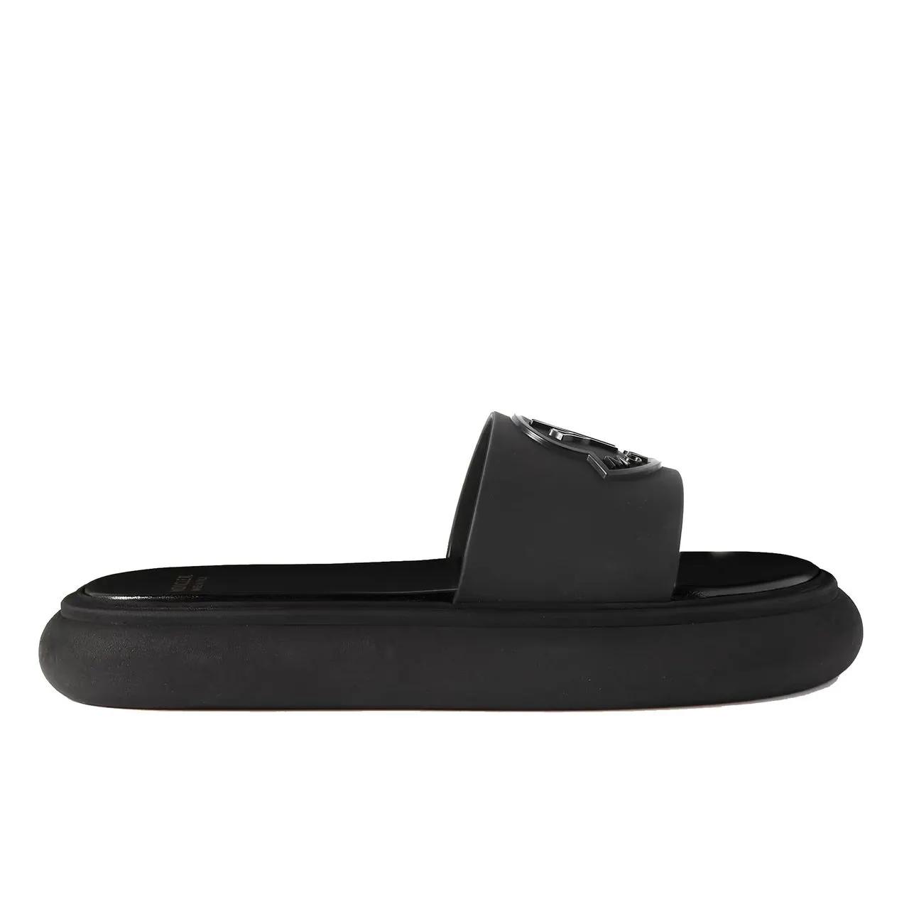 Thumbnail - Moncler Sandalen - Cushioned Black Logo Slides With Relief Detail - Gr. 40 (EU) - in Schwarz - für Damen