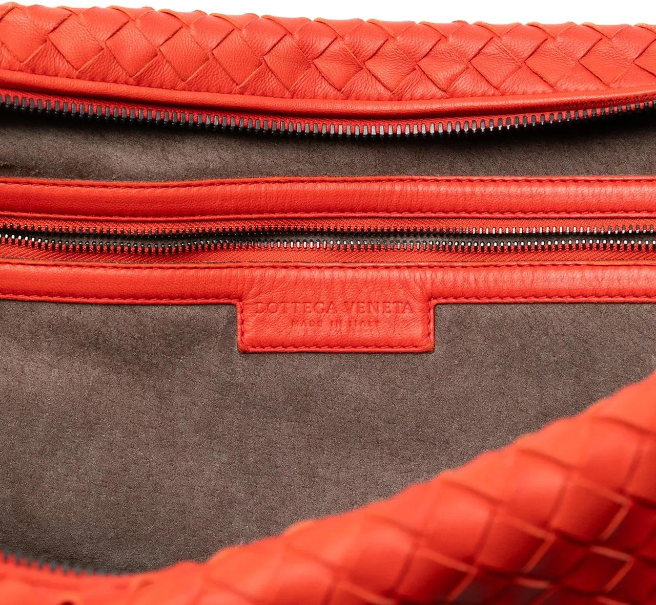 Thumbnail - Bottega Veneta Weekender - Maxi Nappa Intrecciato Convertible Tote - Gr. unisize - in Rot - für Damen