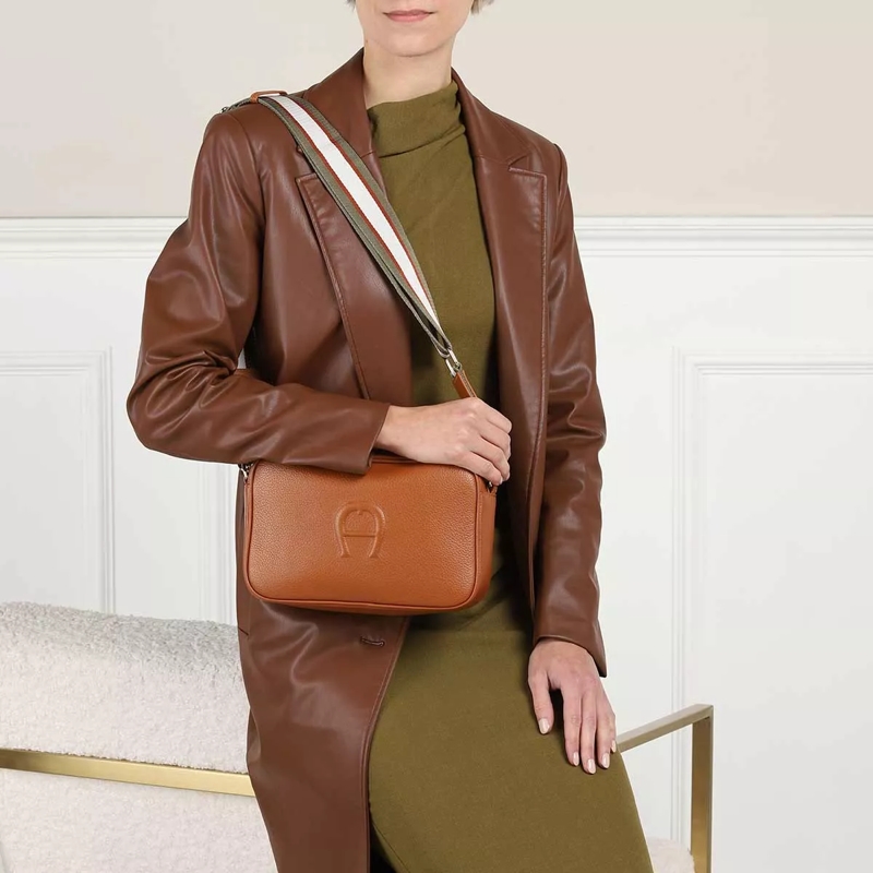 AIGNER Sac pour appareil photo Commercial Collection Small Cognac Brown(Image 2)