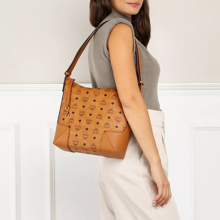 Medium Klara Hobo in Visetos Cognac