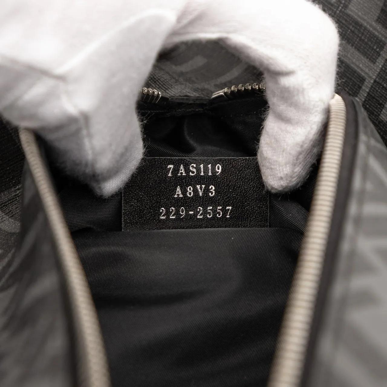 Thumbnail - Fendi Crossbody Bags - Zucca Coated Canvas Shoe Case - Gr. unisize - in Grau - für Damen