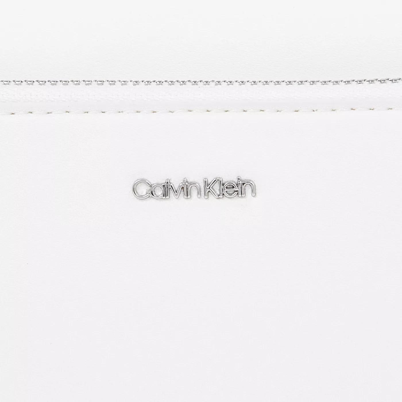 Calvin Klein Crossbody bags Must Weiße Umhängetasche K60K611927YA in wit
