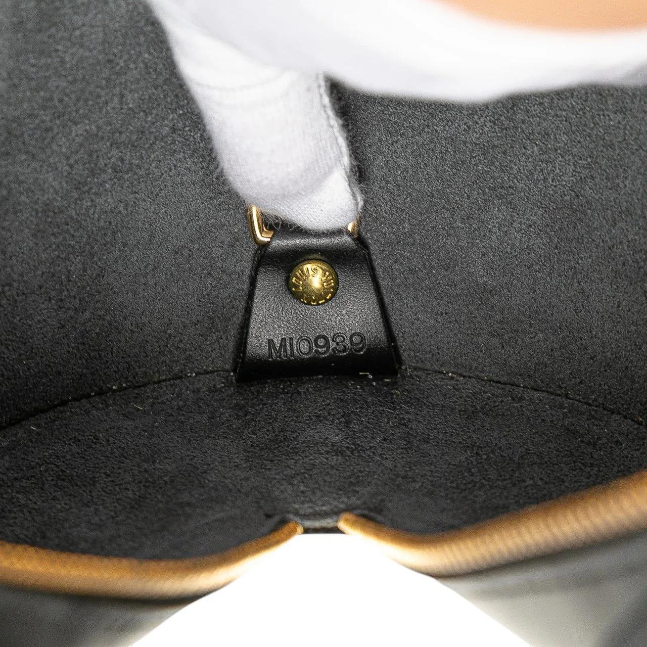 Thumbnail - Louis Vuitton Crossbody Bags - Epi Soufflot - Gr. unisize - in Schwarz - für Damen