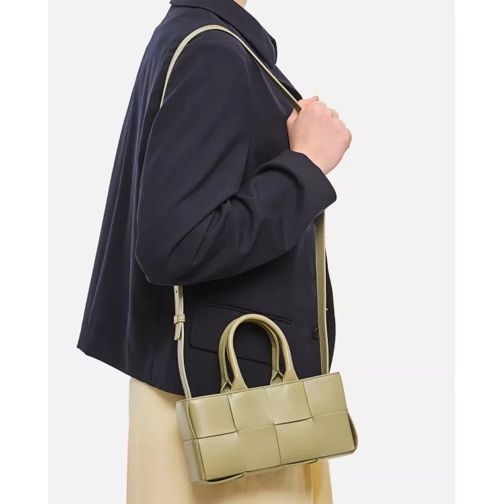 Bottega Veneta Mini East West Arco Leather Tote Bag Green Rymlig shoppingväska