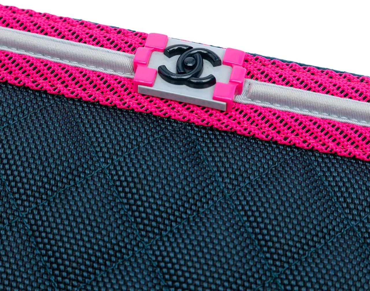 Thumbnail - Chanel Clutches - Medium Quilted Nylon Fluo Boy O Case Clutch - Gr. unisize - in Blau - für Damen