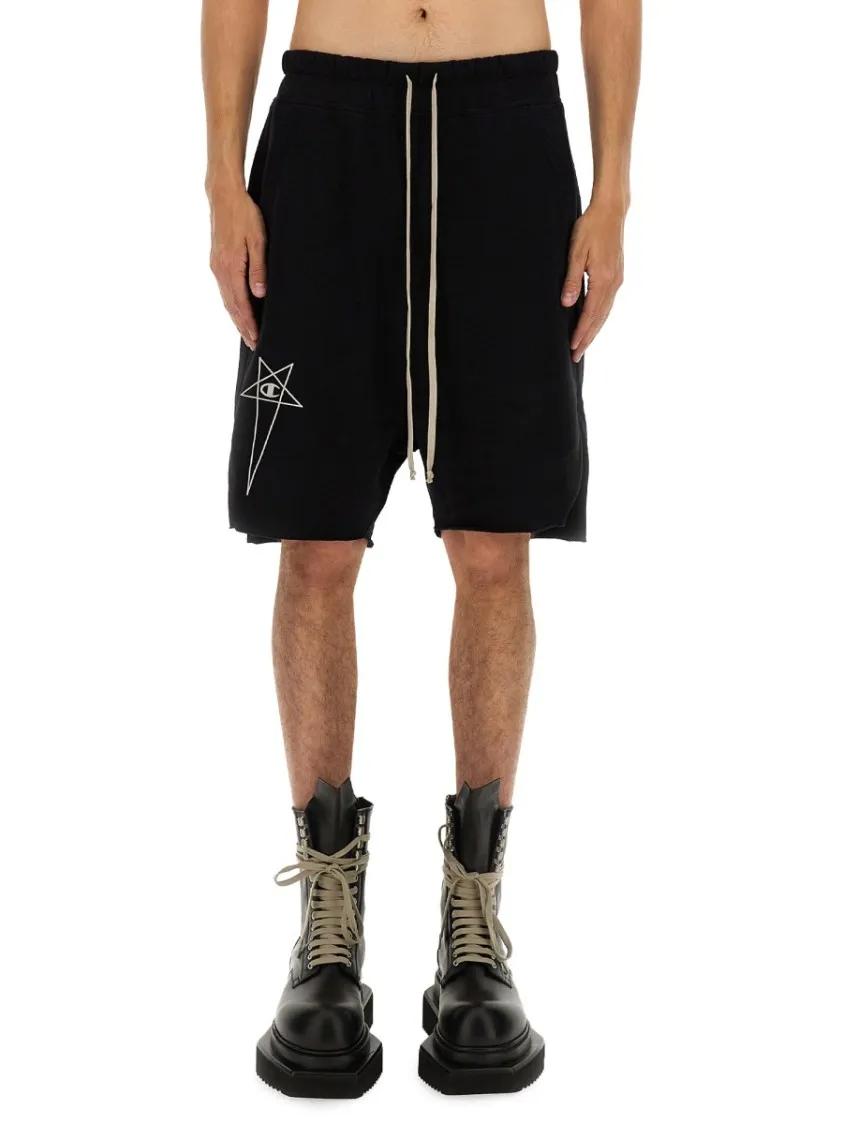 Thumbnail - Rick Owens - Short Pods Beveled With Distinctive Star Graphic - Größe L - schwarz