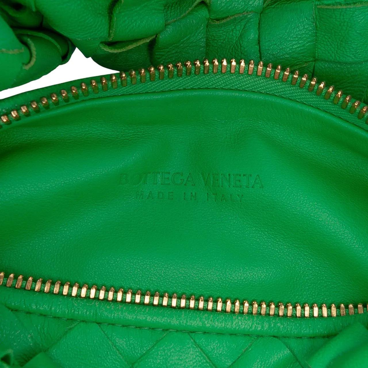 Thumbnail - Bottega Veneta Hobo Bags - Mini Nappa Intrecciato Jodie - Gr. unisize - in Grün - für Damen