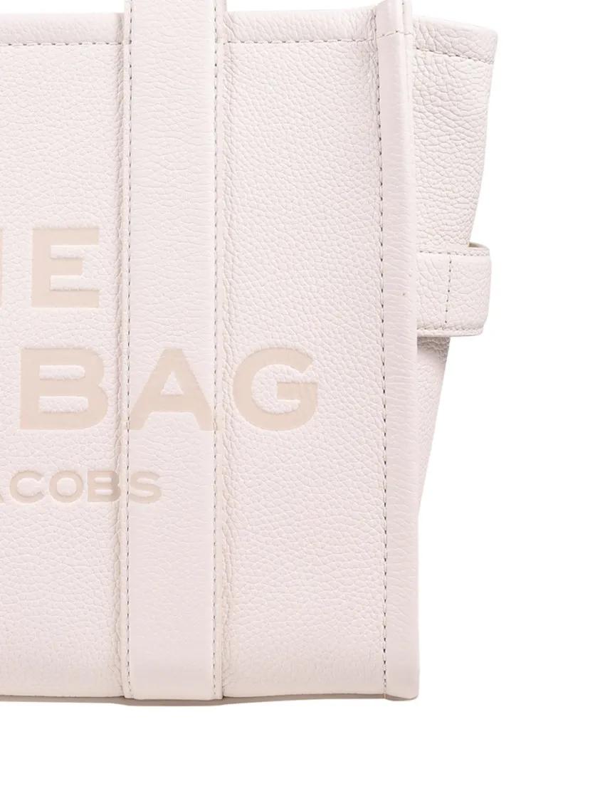 Marc Jacobs Shoppers & Totes The Medium Tote in beige