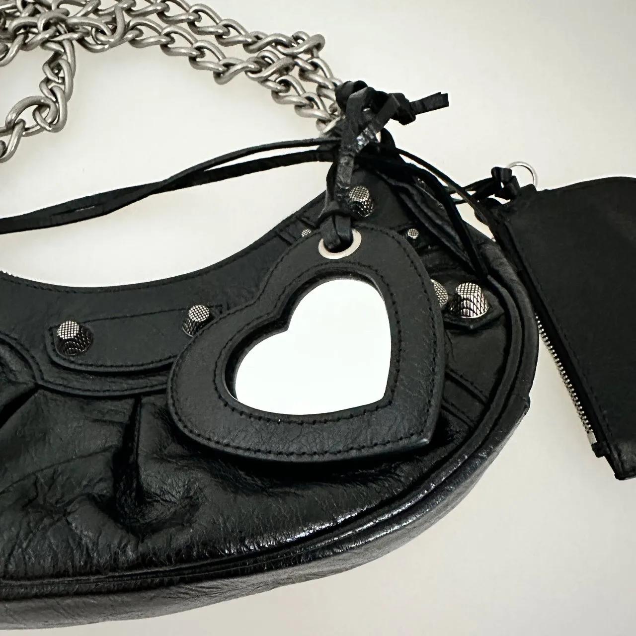 Thumbnail - Balenciaga Hobo Bags - Balenciaga Le Cagole XS Shoulder Bag with Chain - Gr. unisize - in Schwarz - für Damen